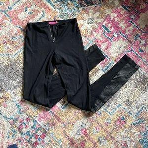 Alice and Olivia black panel legging pants